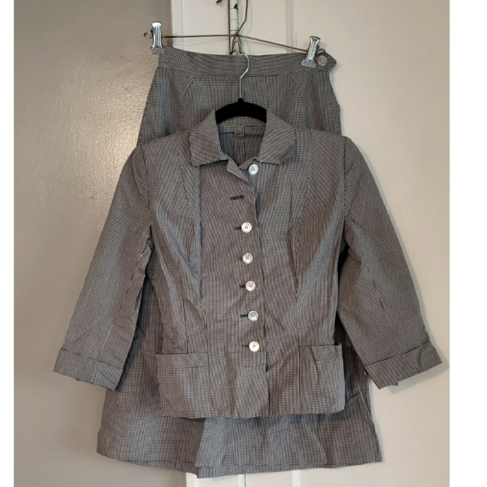 Glenhaven high quality shoulder pad skirt and blazer set